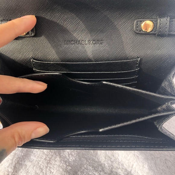 Michael Kors Jet Set Phone Crossbody - Picture 6 of 7